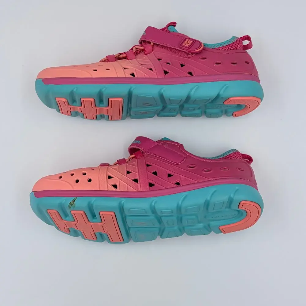 Stride Rite Made2Play Phibian Water Shoes Big Girl's sz 2
